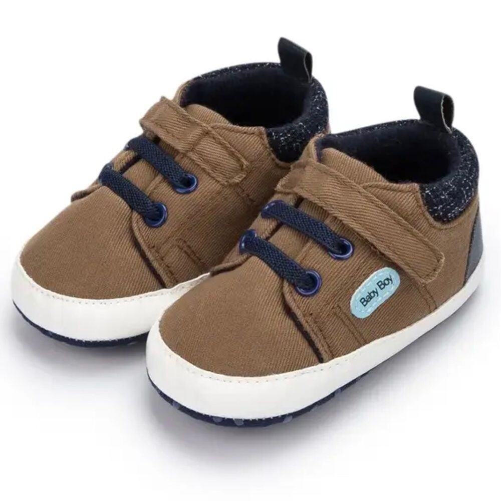 New high top indoor sport crib shoe size 3